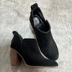 VINCE CAMUTO | Black Suede Ankle Boots